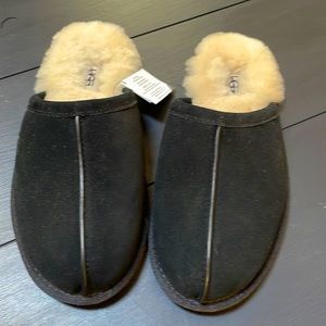 UGG Shearling Lined Scuff Slippers. NWT